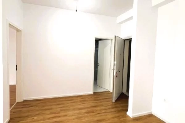 Shtepi ne shitje Apartament ne Tirane, 1+1, Mobilimi Bosh, pa mobiluar, Pagesa 11,000,000  Euro.