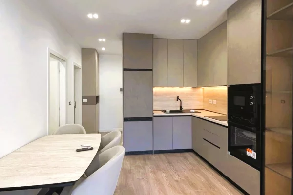 Shtepi me qera Apartament ne Tirane, 2+1, Mobilimi E mobiluar, Pagesa 900  Euro.