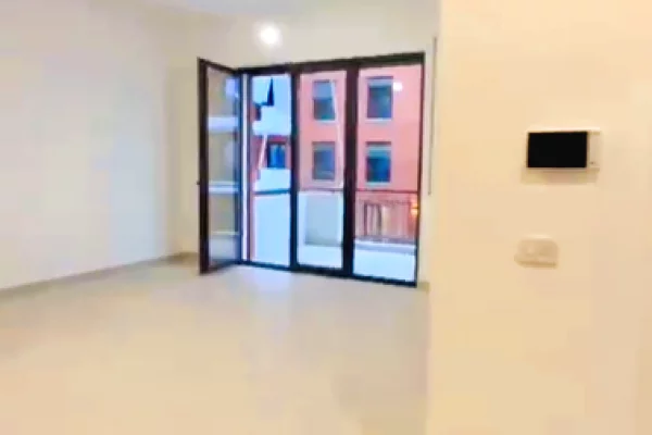 Shtepi me qera Apartament ne Tirane, 1+1, Mobilimi Bosh, pa mobiluar, Pagesa 600  Euro.