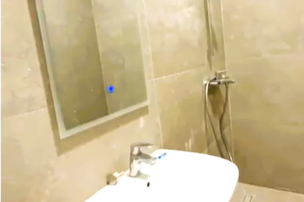 Shtepi me qera Apartament ne Tirane, 1+1, Mobilimi Bosh, pa mobiluar, Pagesa 600  Euro.