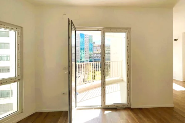 Shtepi ne shitje Apartament ne Tirane, 2+1, Mobilimi Bosh, pa mobiluar, Pagesa 284,640  Euro.