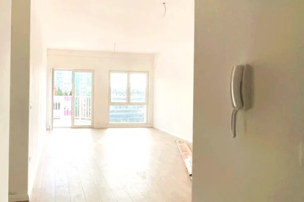 Shtepi ne shitje Apartament ne Tirane, 2+1, Mobilimi Bosh, pa mobiluar, Pagesa 286,300  Euro.