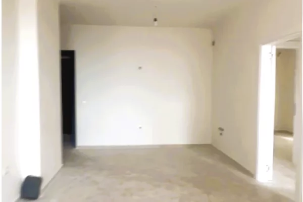 Shtepi ne shitje Apartament ne Lezhe, 2+1, Mobilimi Bosh, pa mobiluar, Pagesa 144,400  Euro.