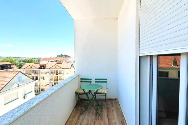 Shtepi ne shitje Apartament ne Durres, 1+1, Mobilimi E mobiluar, Pagesa 135,200  Euro.