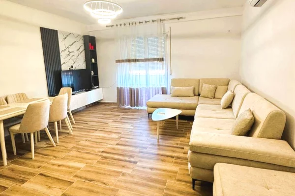 Shtepi ne shitje Apartament ne Durres, 1+1, Mobilimi E mobiluar, Pagesa 135,200  Euro.