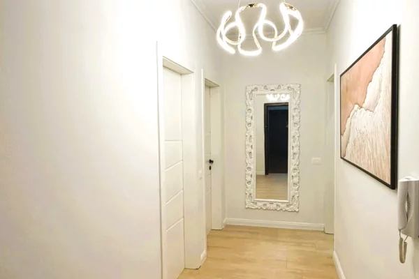 Shtepi ne shitje Apartament ne Tirane, 1+1, Mobilimi E mobiluar, Pagesa 131,600  Euro.
