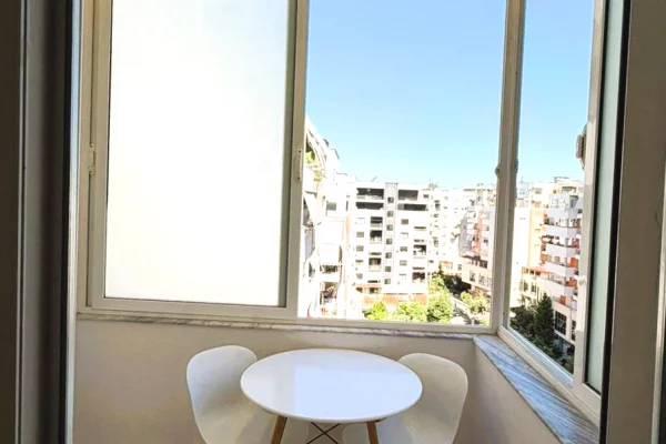 Shtepi ne shitje Apartament ne Tirane, 1+1, Mobilimi E mobiluar, Pagesa 131,600  Euro.