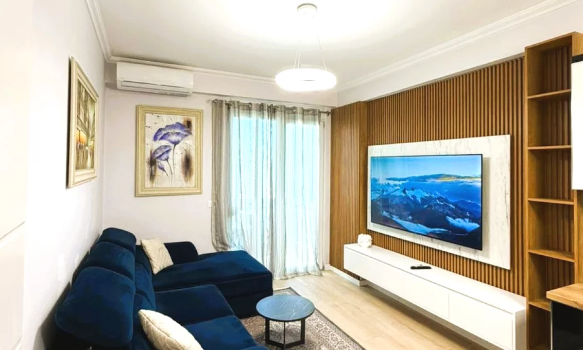Shtepi ne shitje Apartament ne Tirane, 1+1, Mobilimi E mobiluar, Pagesa 131,600  Euro.