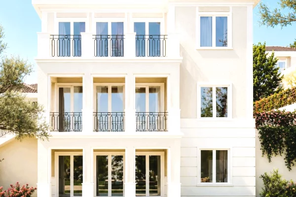Luxury villas for sale in Tirana 5+1, Emty