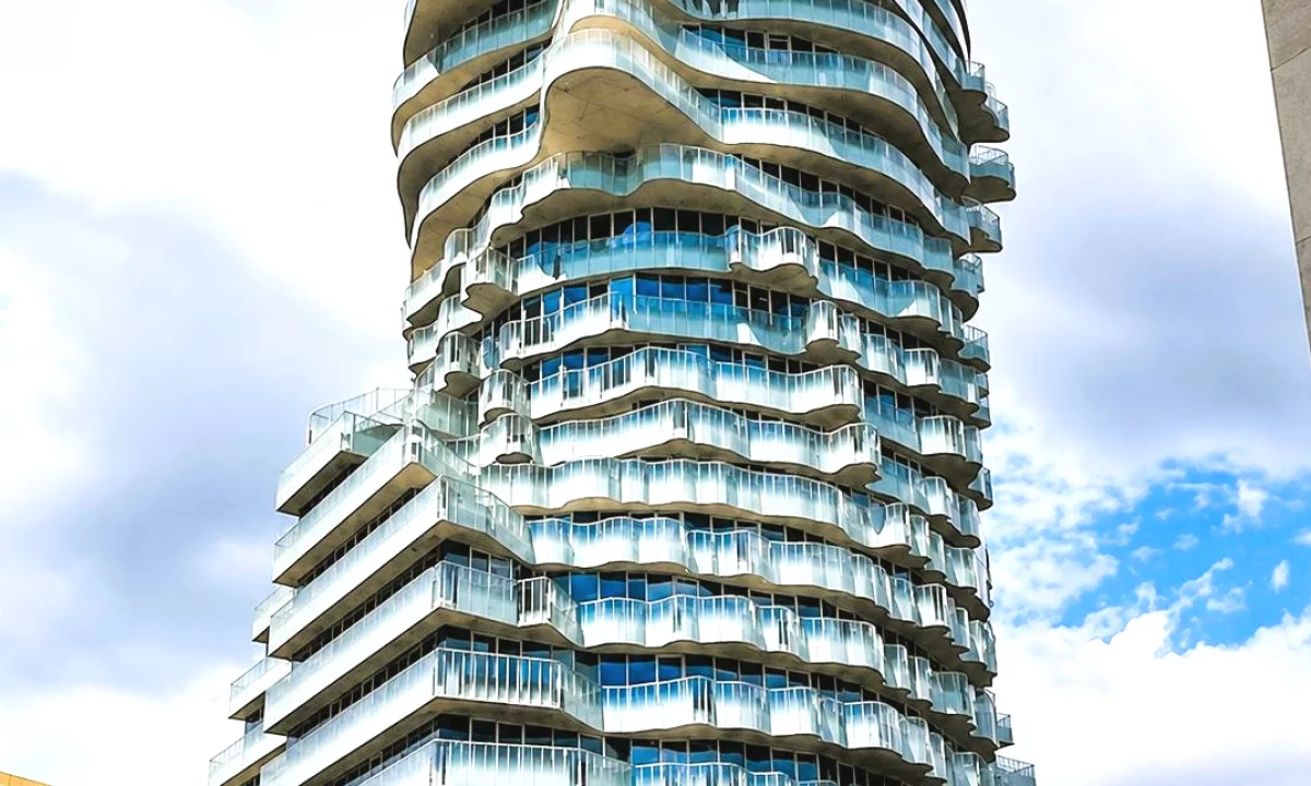 Shtepi ne shitje Apartament ne Tirane, 1+1, Mobilimi Bosh, pa mobiluar, Pagesa 487,700  Euro.