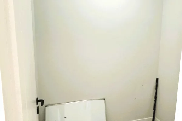 🏢Jepet me Qira Ambient Biznesi – Rruga Hoxha Tahsim, Tirane📍