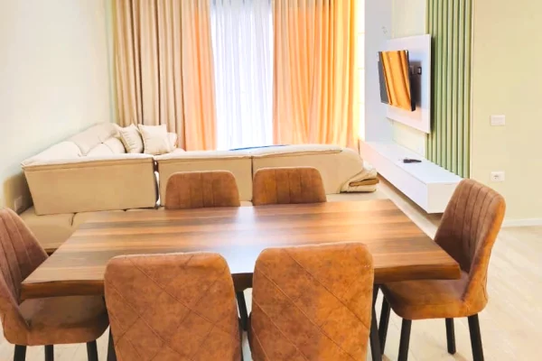 Shtepi me qera 2+1 ne Tirane - 1,200 Euro