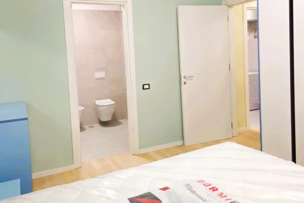 Shtepi me qera Apartament ne Tirane, 2+1, Mobilimi E mobiluar, Pagesa 1,200  Euro.