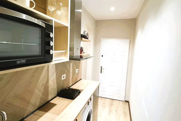 Shtepi ne shitje Apartament ne Tirane, Garsoniere, Mobilimi E mobiluar, Pagesa 110,000  Euro.