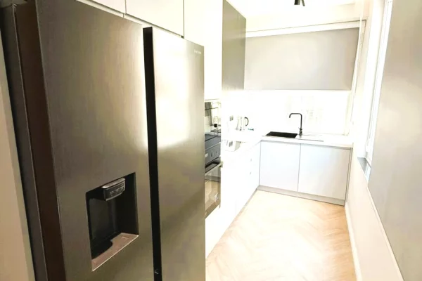 Shtepi me qera Apartament ne Tirane, 2+1, Mobilimi E mobiluar, Pagesa 1,350  Euro.