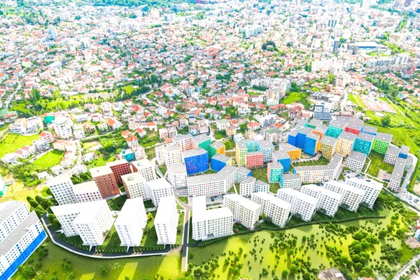 Shtepi ne shitje Apartament ne Tirane, 1+1, Mobilimi Bosh, pa mobiluar, Pagesa 71,195  Euro.
