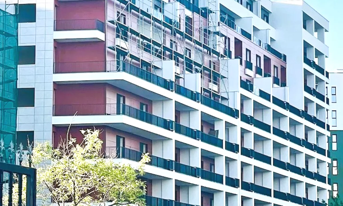 Shtepi ne shitje Apartament ne Tirane, 1+1, Mobilimi Bosh, pa mobiluar, Pagesa 83,100  Euro.