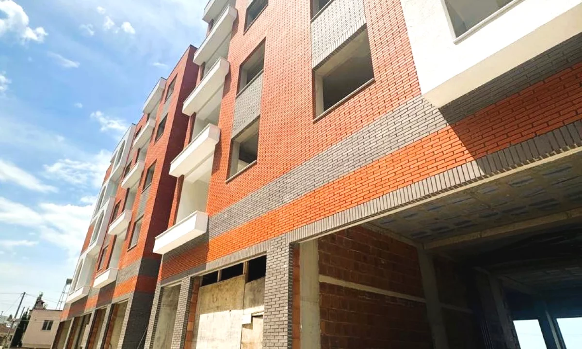 Shtepi ne shitje Apartament ne Tirane, 1+1, Mobilimi Bosh, pa mobiluar, Pagesa 58,700  Euro.