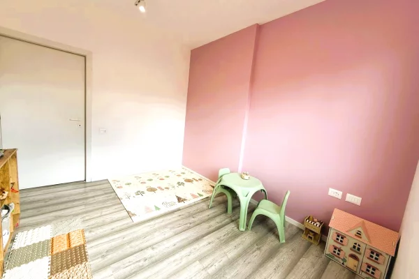 Shtepi ne shitje Apartament ne Durres, 2+1, Mobilimi E mobiluar, Pagesa 145,000  Euro.