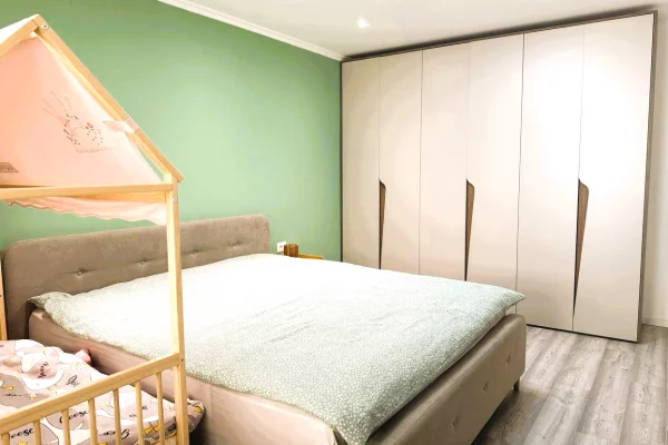 Shtepi ne shitje Apartament ne Durres, 2+1, Mobilimi E mobiluar, Pagesa 145,000  Euro.