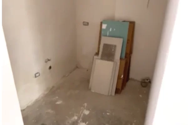 Shtepi ne shitje Apartament ne Durres, 1+1, Mobilimi Bosh, pa mobiluar, Pagesa 207,200  Euro.