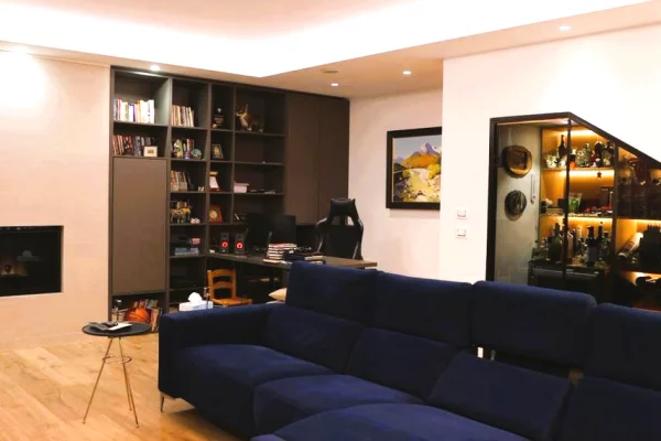 Shtepi ne shitje Vila Luksoze ne Tirane, 3+1, Mobilimi E mobiluar, Pagesa 1,290,000  Euro.