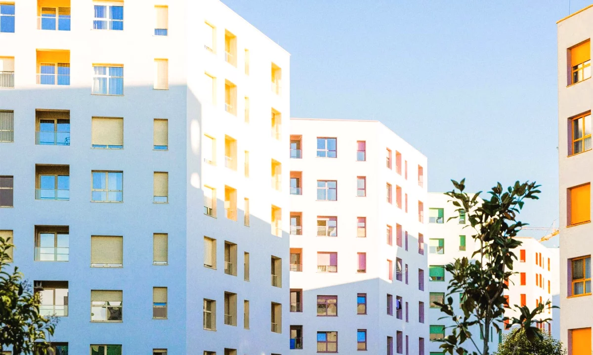 Shtepi ne shitje Apartament ne Tirane, 1+1, Mobilimi Bosh, pa mobiluar, Pagesa 63,500  Euro.