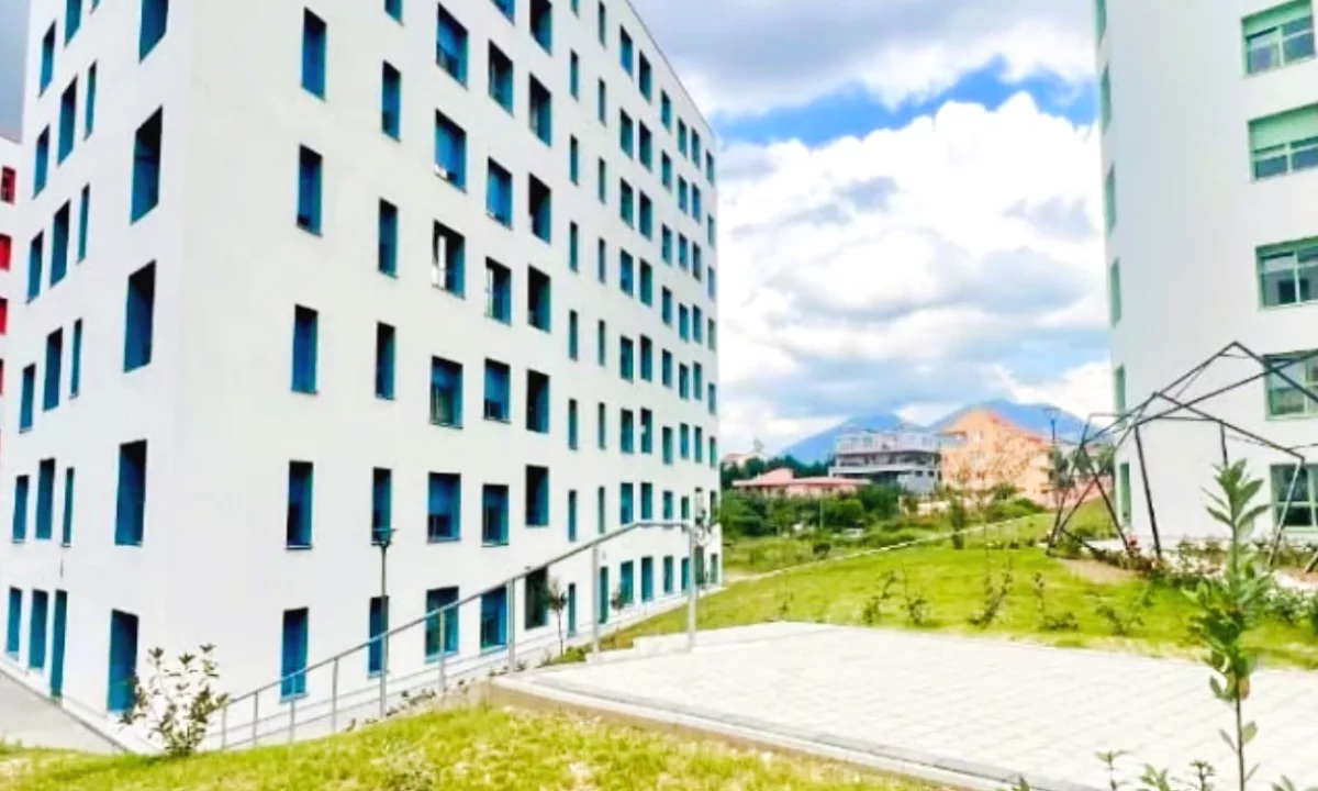 Shtepi ne shitje Apartament ne Tirane, 1+1, Mobilimi Bosh, pa mobiluar, Pagesa 68,000  Euro.