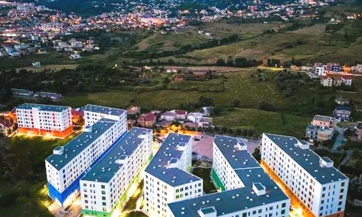 Shtepi ne shitje Apartament ne Tirane, 1+1, Mobilimi Bosh, pa mobiluar, Pagesa 86,400  Euro.
