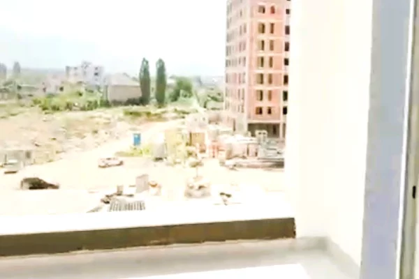 Shtepi ne shitje Apartament ne Tirane, 2+1, Mobilimi Bosh, pa mobiluar, Pagesa 143,300  Euro.