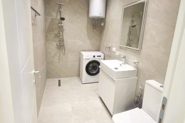 Shtepi ne shitje Apartament ne Tirane, 2+1, Mobilimi E mobiluar, Pagesa 235,000  Euro.