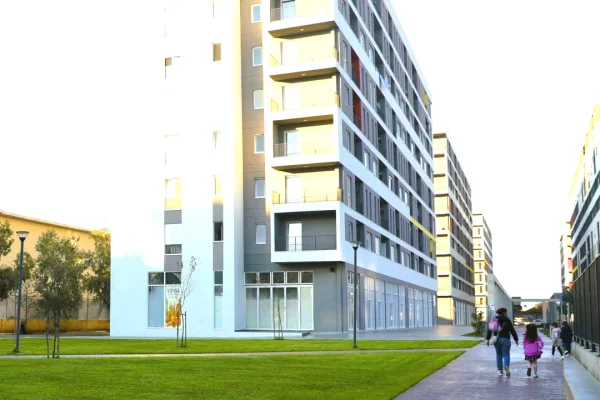 Shtepi ne shitje Apartament ne Tirane, 1+1, Mobilimi Bosh, pa mobiluar, Pagesa 97,000  Euro.