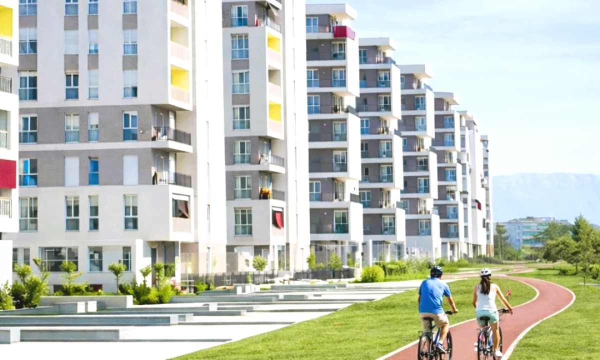 Shtepi ne shitje Apartament ne Tirane, 1+1, Mobilimi Bosh, pa mobiluar, Pagesa 97,000  Euro.