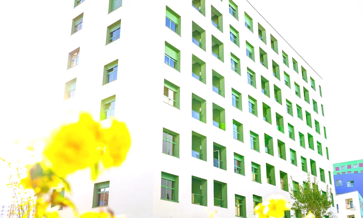 Shtepi ne shitje Apartament ne Tirane, 2+1, Mobilimi Bosh, pa mobiluar, Pagesa 105,400  Euro.