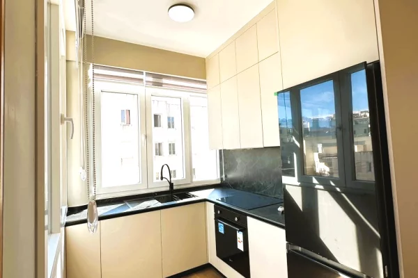 Shtepi me qera Apartament ne Tirane, 2+1, Mobilimi E mobiluar, Pagesa 933  Euro.