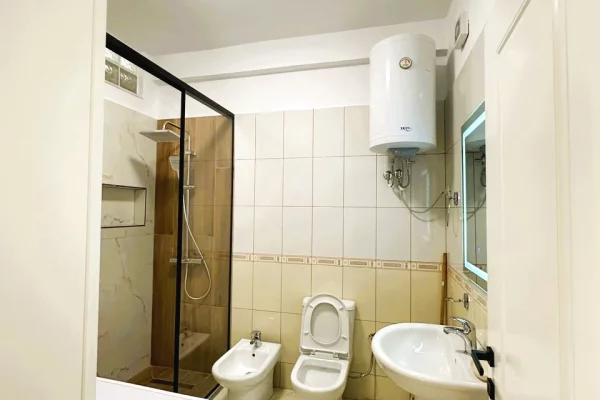 Shtepi me qera Apartament ne Tirane, 2+1, Mobilimi E mobiluar, Pagesa 933  Euro.