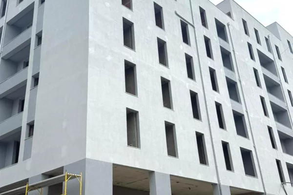 Shtepi ne shitje Apartament ne Tirane, 2+1, Mobilimi Bosh, pa mobiluar, Pagesa 158,000  Euro.