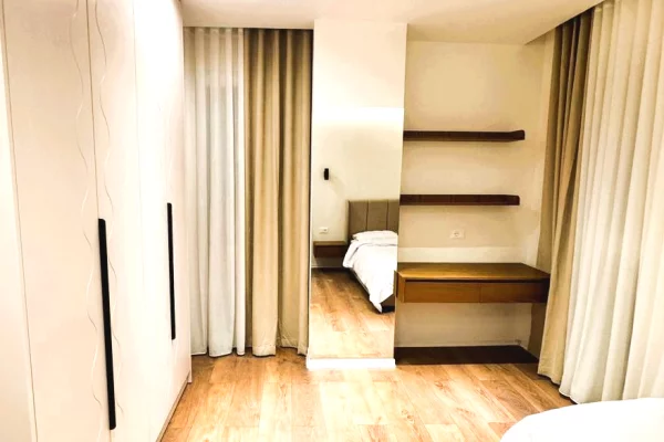 Shtepi me qera Apartament ne Tirane, 2+1, Mobilimi E mobiluar, Pagesa 800  Euro.