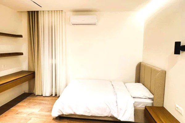 Shtepi me qera Apartament ne Tirane, 2+1, Mobilimi E mobiluar, Pagesa 800  Euro.