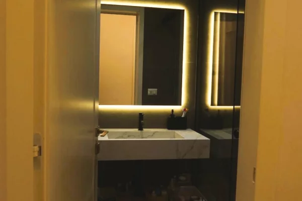 Shtepi ne shitje Apartament ne Tirane, 3+1, Mobilimi E mobiluar, Pagesa 650,000  Euro.
