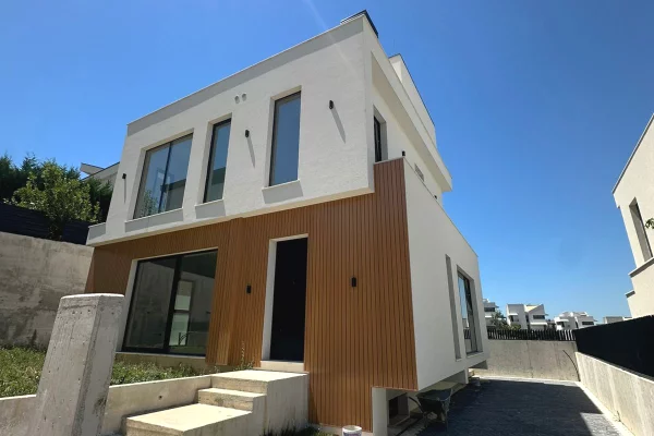 Shtepi ne shitje 3+1 ne Tirane - 950,000 Euro