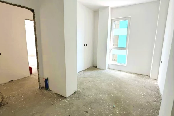 Shtepi ne shitje Apartament ne Tirane, 3+1, Mobilimi Bosh, pa mobiluar, Pagesa 210,000  Euro.
