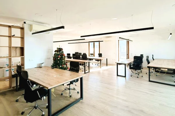 🏢 Ambient Zyre për Qira te kompleksi Delijorgji✨
