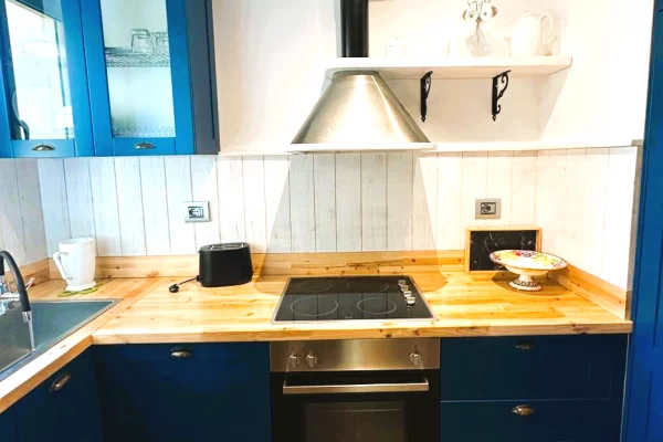 Shtepi me qera Apartament ne Tirane, 2+1, Mobilimi E mobiluar, Pagesa 900  Euro.
