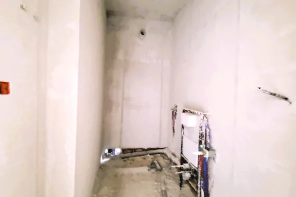Shtepi ne shitje Apartament ne Tirane, 2+1, Mobilimi Bosh, pa mobiluar, Pagesa 180,000  Euro.