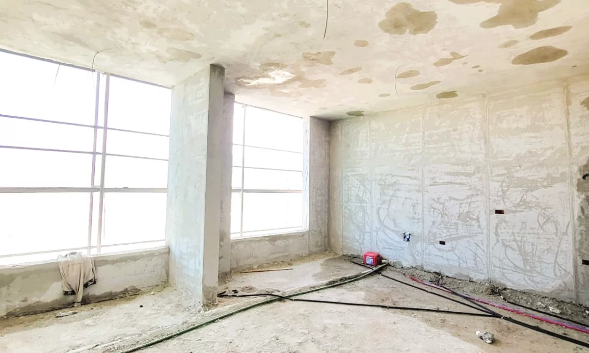 Shtepi ne shitje Apartament ne Tirane, 2+1, Mobilimi Bosh, pa mobiluar, Pagesa 180,000  Euro.