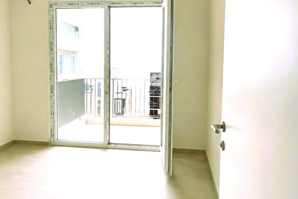 Shtepi ne shitje Apartament ne Lezhe, 2+1, Mobilimi Bosh, pa mobiluar, Pagesa 144,400  Euro.