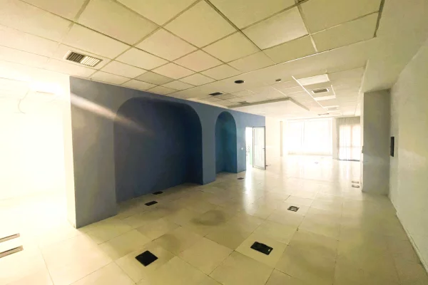 🏙️Jepet me qira njesi komerciale perballe Delijorgjit, Rruga Kavajes✨