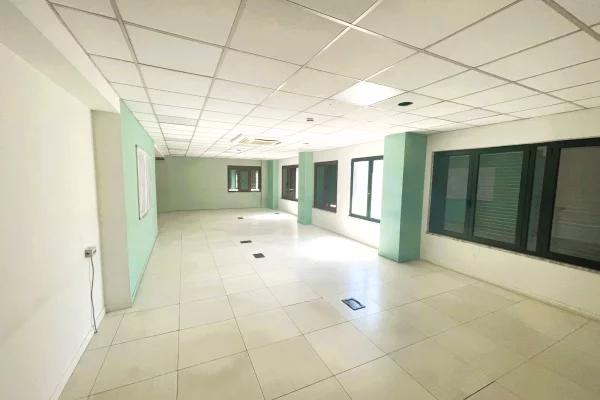 Ambient biznesi me qera 3+1 ne Tirane - 10,000 Euro