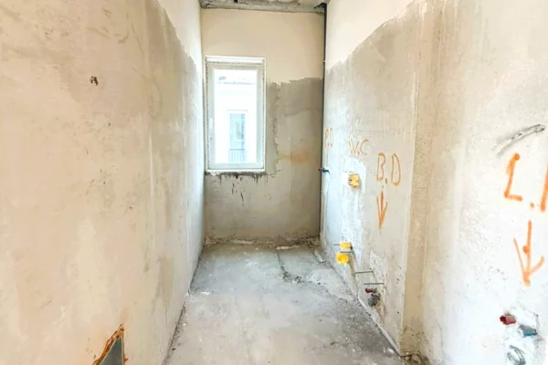 Shtepi ne shitje Vila Luksoze ne Tirane, 4+1, Mobilimi Bosh, pa mobiluar, Pagesa 1,250,000  Euro.